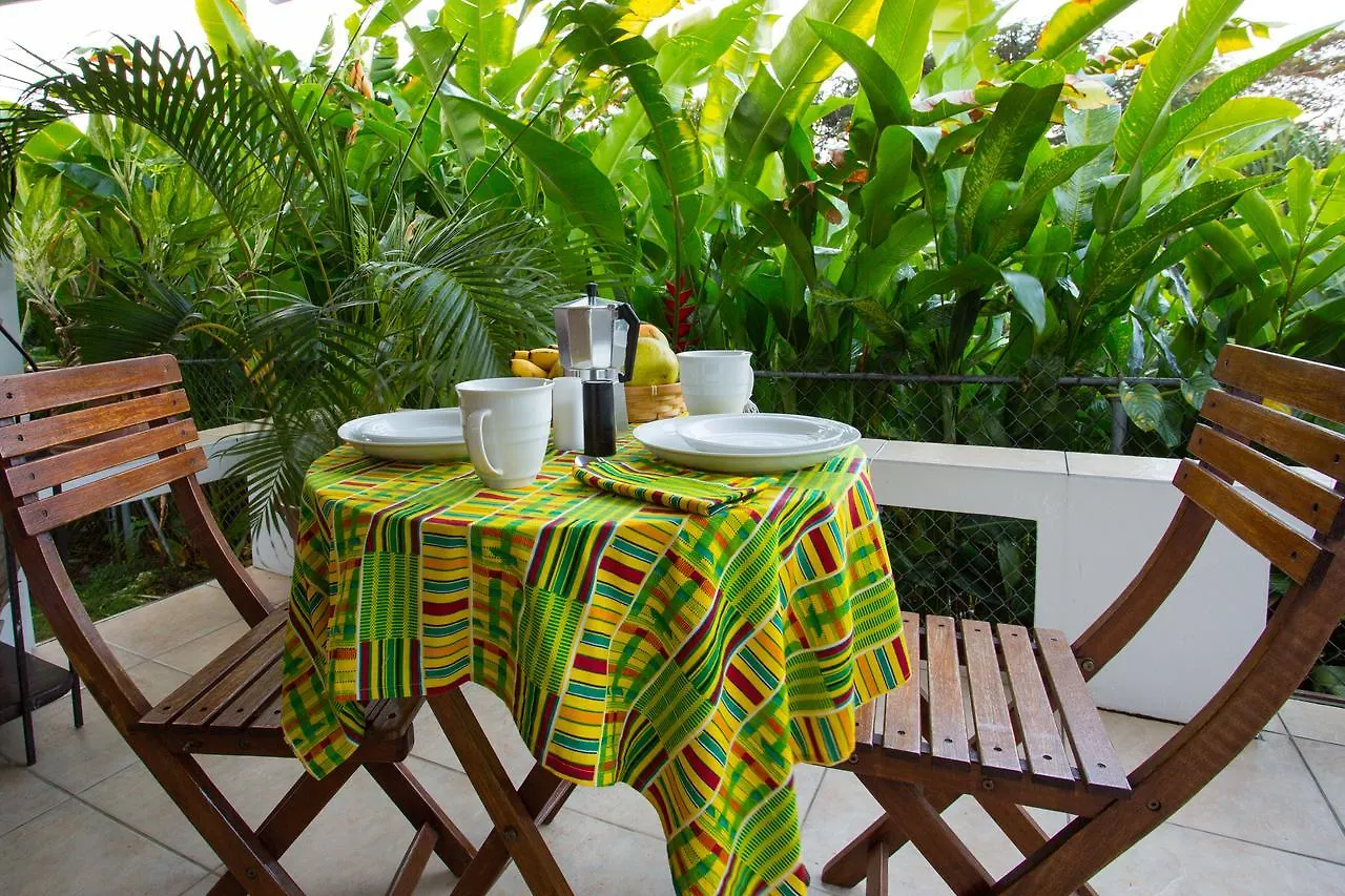 Daire Smithy'S Eco-Apartment Morne Jaloux Ridge